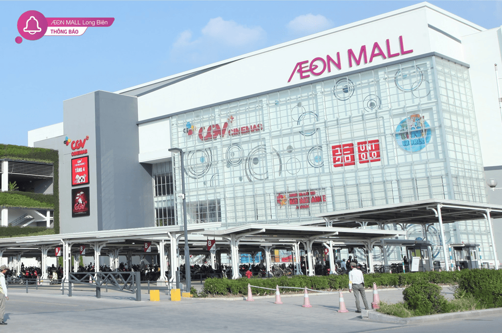 Aeon Mall Long Bien shopping center stands out with its large facade and spacious parking area (Source: AEON MALL Long Bien)